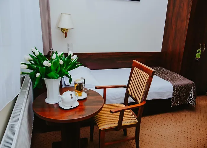 科瑞尔酒店 3* 波兹南